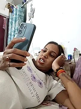 Snapshot of Hotty-Nidhi chatting on 06-30-26, 09:09 Hotty-Nidhi online show from 06-30-26, 09:09