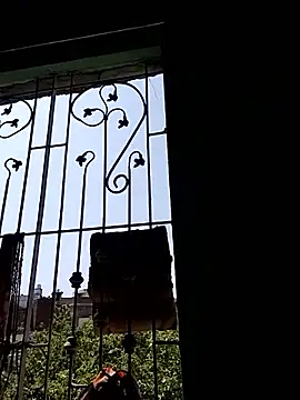 Snapshot of Hotty-Nidhi chatting on 06-06-26, 04:07 Hotty-Nidhi online show from 06-06-26, 04:07
