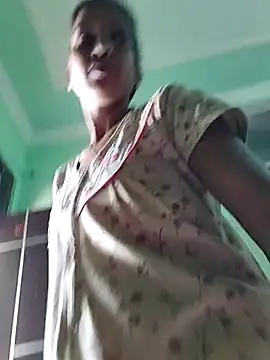 Hotty-Nidhi online show from 02-22-26, 03:53