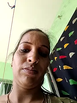 Hotty-Nidhi online show from 04-13-26, 05:22