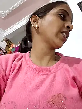 Hotty-Nidhi online show from 02-06-26, 05:09
