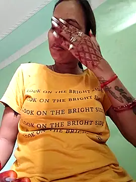 Hotty-Nidhi online show from 02-21-26, 03:08