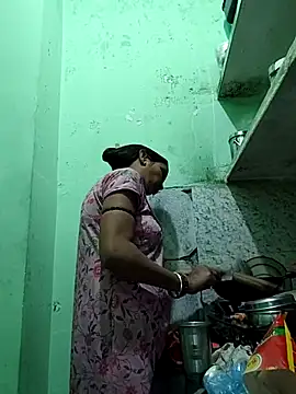 Hotty-Nidhi online show from 02-25-26, 03:45