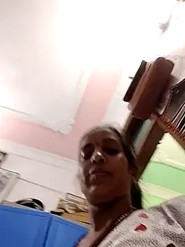 Hotty-Nidhi online show from 03-26-26, 04:00