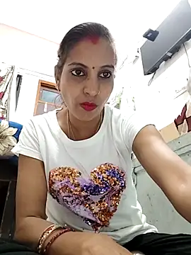 Hotty-Nidhi online show from 04-03-26, 05:41