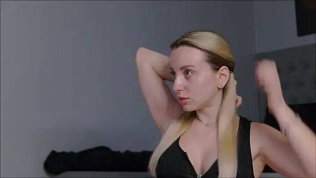 AlexisWhit online show from 02-08-26, 08:01