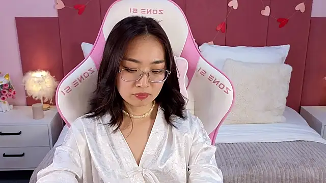 JaliaBennet online show from 03-22-25, 10:39