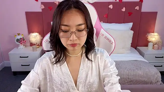 JaliaBennet online show from 03-22-25, 07:25