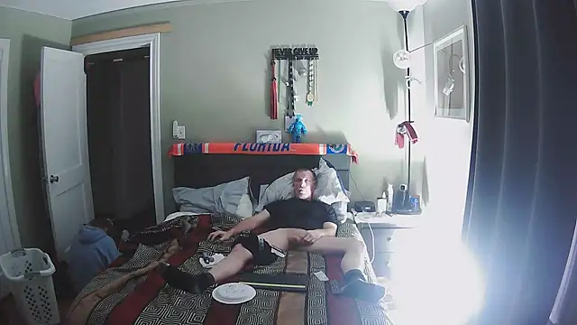 Snapshot of alickandstick chatting on 02-12-26, 06:40 alickandstick online show from 02-12-26, 06:40