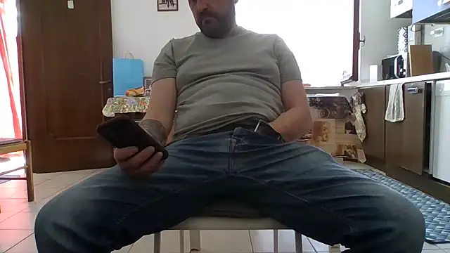 maxxxio12 online show from 04-25-26, 01:41