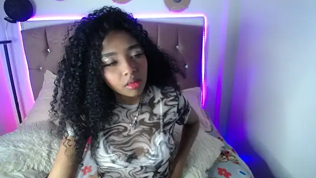 Snapshot of charlotte_walker1 chatting on 03-19-25, 07:40 charlotte walker1 online show from 03-19-25, 07:40