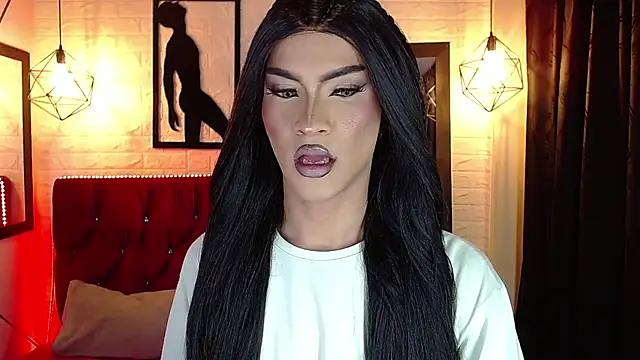 agatha rodriguez online show from 11-20-25, 01:45