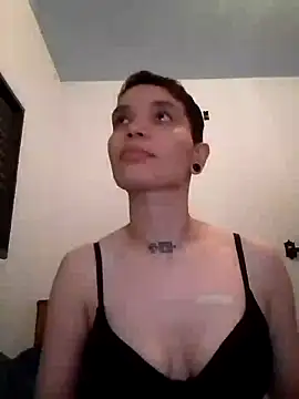 Snapshot of edi999 chatting on 10-13-25, 11:49 edi999 online show from 10-13-25, 11:49