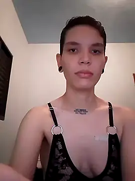 Snapshot of edi999 chatting on 10-15-25, 12:31 edi999 online show from 10-15-25, 12:31