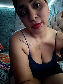 L ucero online show from 09-30-25, 04:29