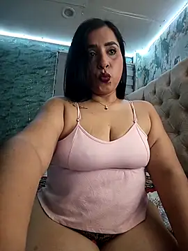 L ucero online show from 10-22-25, 03:50