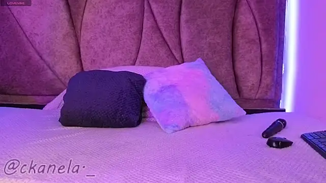 Kanela miller  online show from 12-17-25, 12:32