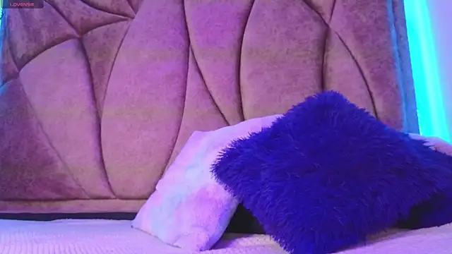 Snapshot of Kanela_miller_ chatting on 05-20-26, 12:24 Kanela miller online show from 05-20-26, 12:24