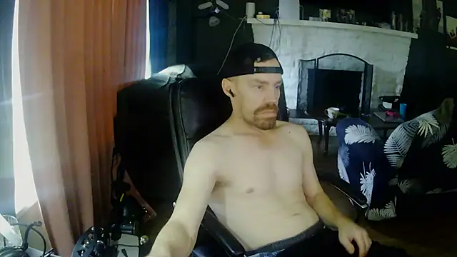 Slim Whitey online show from 11-12-25, 06:45