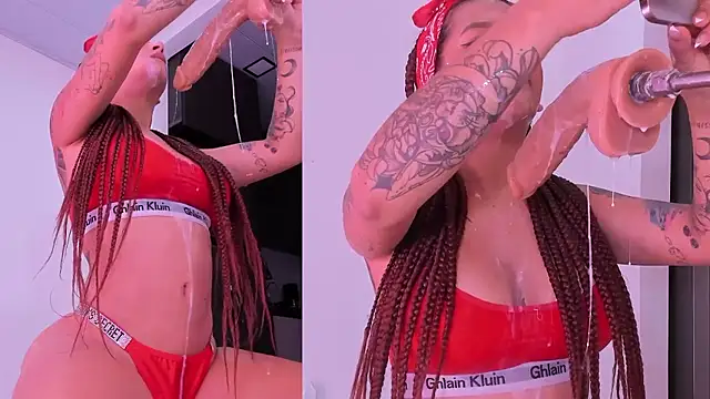 Snapshot of Sweety_maria1 chatting on 09-19-25, 06:56 Sweety maria1 online show from 09-19-25, 06:56