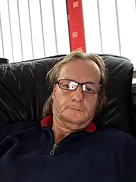 namorreyeb1 online show from 10-25-25, 02:17