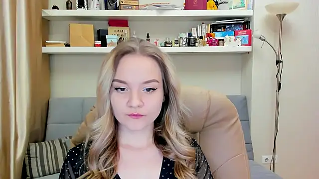 Kara Smith  online show from 01-10-25, 11:50