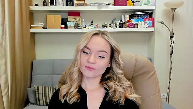 Kara Smith  online show from 02-23-25, 09:26