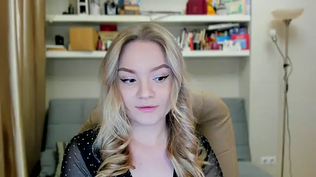 Kara Smith  online show from 11-29-25, 10:43