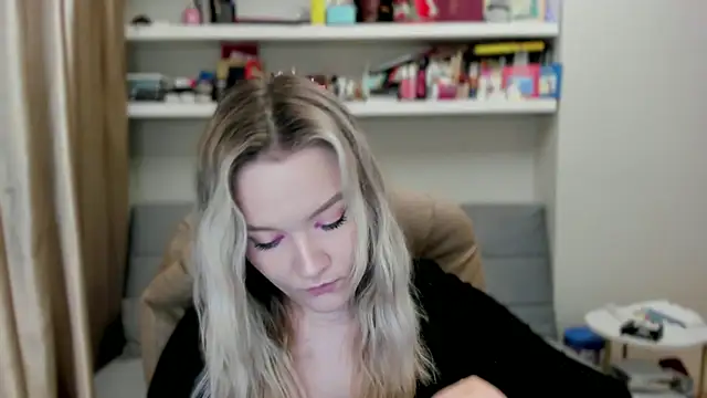 Kara Smith  online show from 07-09-26, 10:31