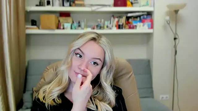 Kara Smith  online show from 12-03-25, 11:58