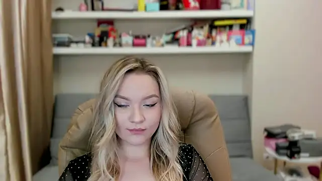 Kara Smith  online show from 07-15-26, 10:28