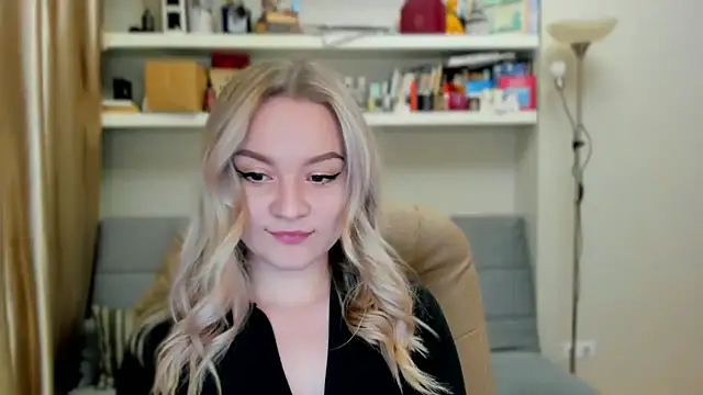 Kara Smith  online show from 11-03-25, 12:16