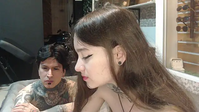 Snapshot of Alucard-Carmila chatting on 10-12-25, 11:06 Alucard-Carmila online show from 10-12-25, 11:06