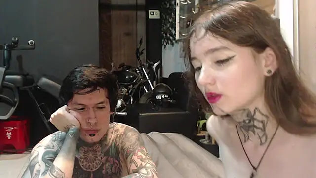 Snapshot of Alucard-Carmila chatting on 09-11-25, 04:01 Alucard-Carmila online show from 09-11-25, 04:01