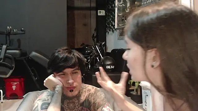 Snapshot of Alucard-Carmila chatting on 09-19-25, 04:27 Alucard-Carmila online show from 09-19-25, 04:27