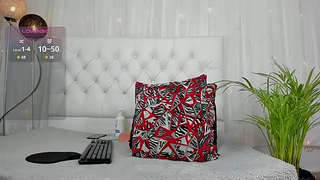 sarah temptation online show from 03-18-26, 11:05