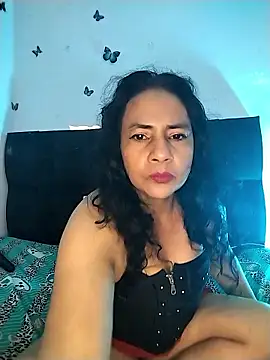 AlexaNovoa  online show from 01-17-26, 01:20