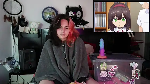 Snapshot of Devil_And_Princess chatting on 10-19-25, 02:36 Devil And Princess online show from 10-19-25, 02:36