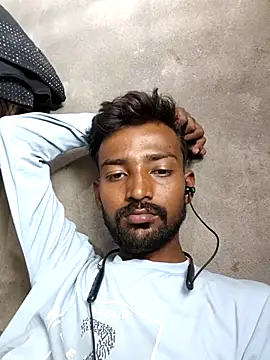 India HOT23 online show from 05-12-26, 05:48