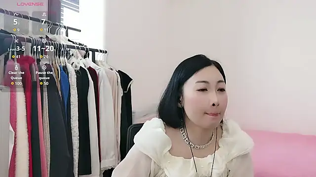 Rachel-6600 online show from 04-14-26, 03:33