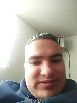 Snapshot of Andy-rtg chatting on 03-12-25, 07:14 Andy-rtg online show from 03-12-25, 07:14