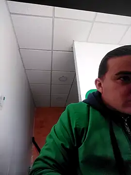 Snapshot of Andy-rtg chatting on 10-31-25, 04:03 Andy-rtg online show from 10-31-25, 04:03