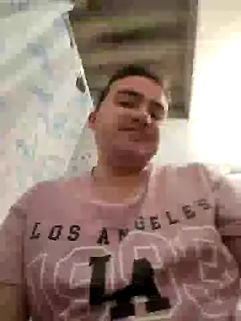 Snapshot of Andy-rtg chatting on 12-03-25, 03:07 Andy-rtg online show from 12-03-25, 03:07