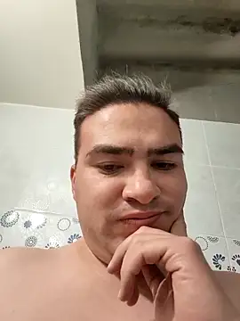 Snapshot of Andy-rtg chatting on 12-23-25, 02:44 Andy-rtg online show from 12-23-25, 02:44