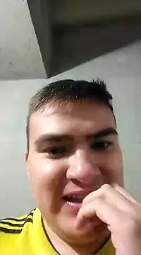 Snapshot of Andy-rtg chatting on 03-16-25, 01:28 Andy-rtg online show from 03-16-25, 01:28