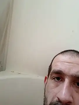 Snapshot of mayg chatting on 01-08-26, 03:40 mayg online show from 01-08-26, 03:40