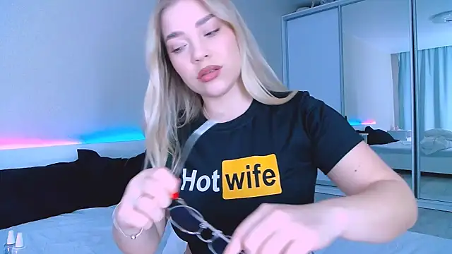 Snapshot of DIANAxxxDIAMOND chatting on 09-20-25, 08:08 DIANAxxxDIAMOND online show from 09-20-25, 08:08