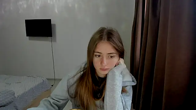 LilyHaart online show from 10-13-25, 04:36