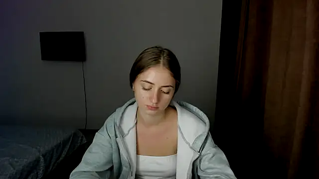 LilyHaart online show from 09-17-25, 05:37