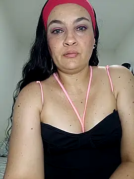 Snapshot of megan_milf79 chatting on 02-28-26, 03:33 megan milf79 online show from 02-28-26, 03:33